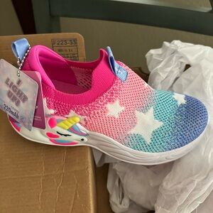Skechers Unicorn Dreams Pull On sneakers size 12 NWT